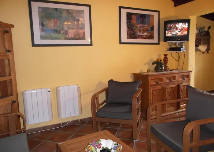 Appartamento Mit Privatem Balkon Und Meerblick Im Rustikalen Stil *