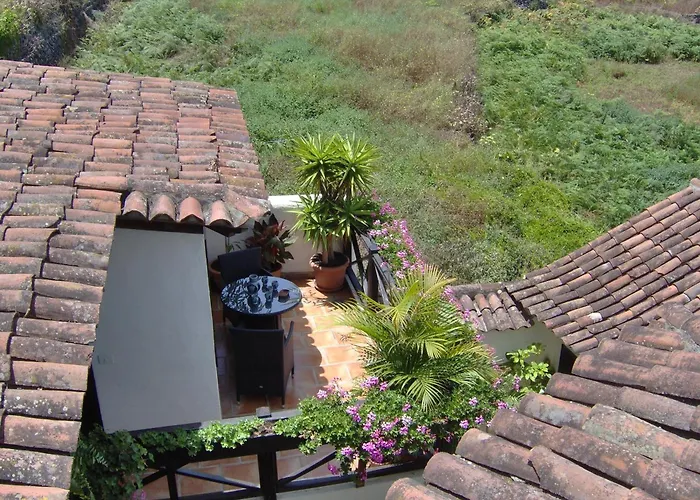 Mit Privatem Balkon Und Meerblick Im Rustikalen Stil