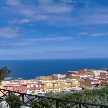 Mit Privatem Balkon Und Meerblick Im Rustikalen Stil Appartement