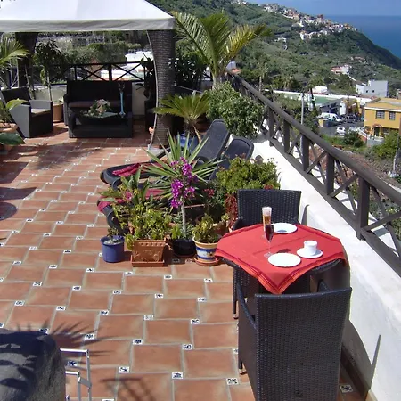 Mit Privatem Balkon Und Meerblick Im Rustikalen Stil Апартаменты *