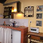 Appartement Mit Privatem Balkon Und Meerblick Im Rustikalen Stil