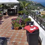 Mit Privatem Balkon Und Meerblick Im Rustikalen Stil Appartement *
