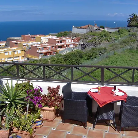 Apartamento Mit Privatem Balkon Und Meerblick Im Rustikalen Stil