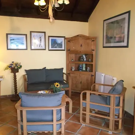 Mit Privatem Balkon Und Meerblick Im Rustikalen Stil 아파트 *